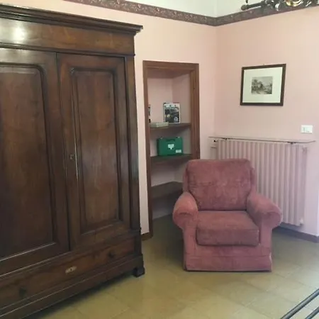 Casa Del Grande Vecchio 2 3* 아이라스카